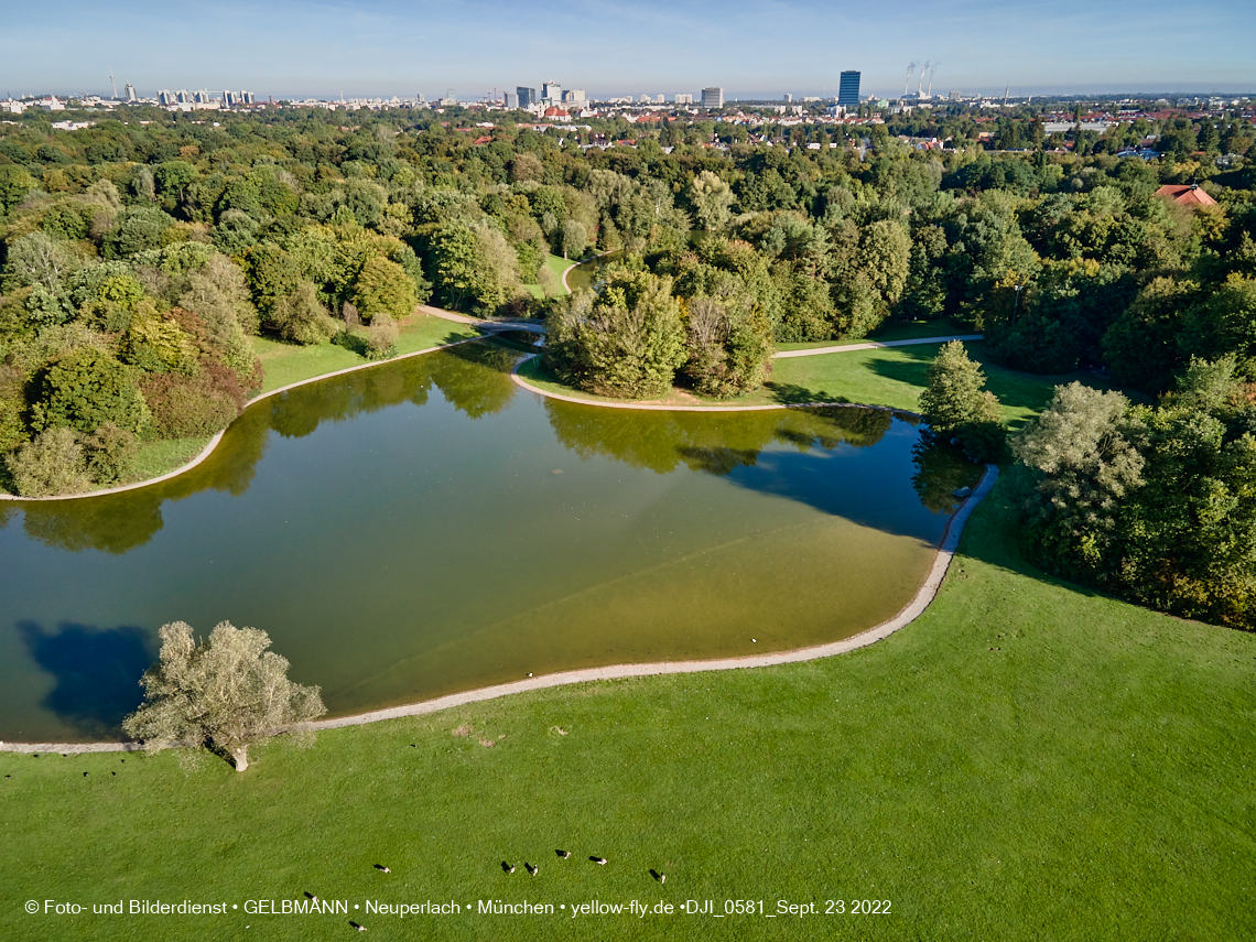 23.09.2022 - der Ostpark mir Biergarten und See in Neuperlach